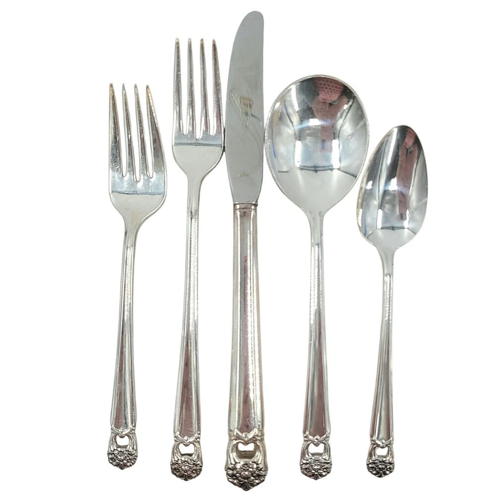 Rogers Brothers Silverplate Eternally Yours Coquette 5 Piece Setting‎ 4-8